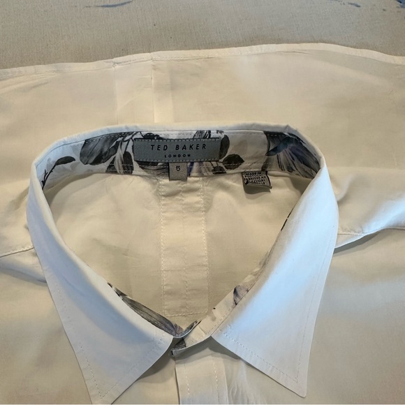 Ted Baker London Button Down w/Pocket detail - Picture 6 of 9